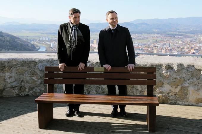 President Pahor and President Duda unveil the bench of friendship at Celje Castle
